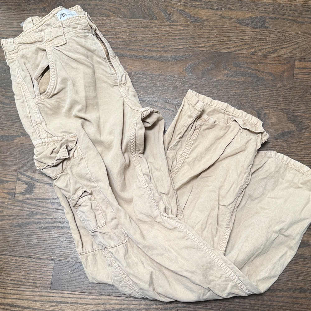 Womans cargo pants size 4 Zara